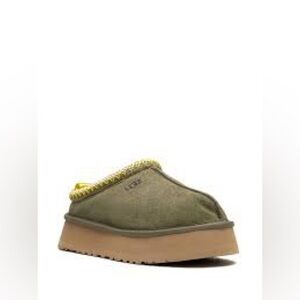 Women’s Ugg Tazz Platform Slippers, size 9 burnt olive